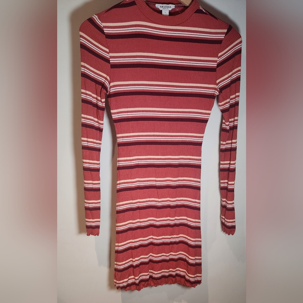 Arizona Small Red and White Long Sleeve Dress